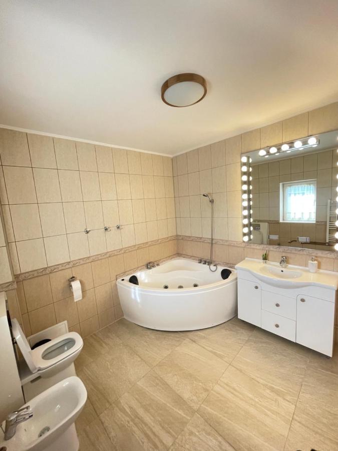 Biolocalia House Oltenia Balotesti Bagian luar foto